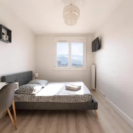 Lesdiguieres 3 Bedrooms Parking شقة *